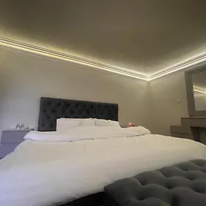 Private Rooftop - Terrace الرياض